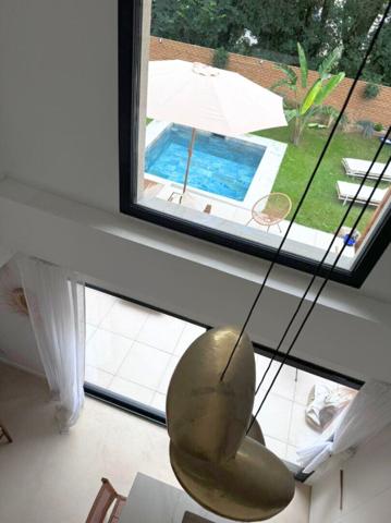 À cinq minutes du centre-ville?