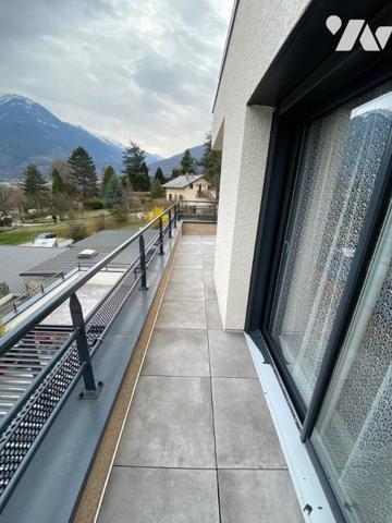 Appartement avec terrasse et vue montagne