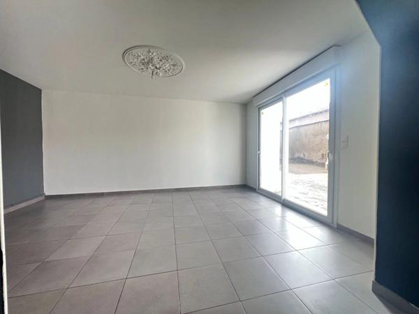 Vente Maison 9 pièces 211 m2 à Lussac-les-Châteaux