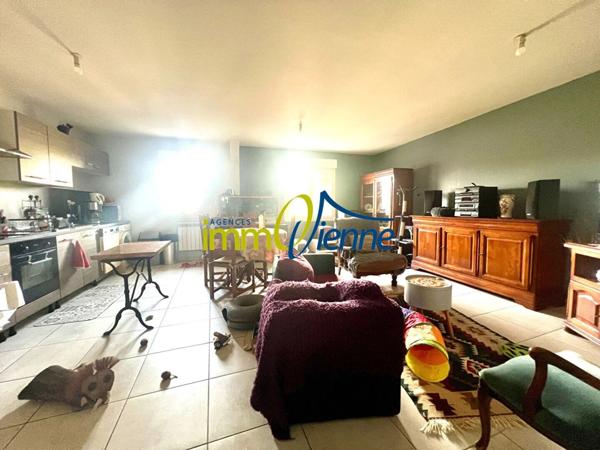 Vente Maison 9 pièces 211 m2 à Lussac-les-Châteaux