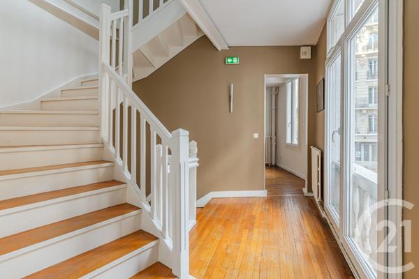 Immeuble à vendre  494 m2 PARIS - 75013