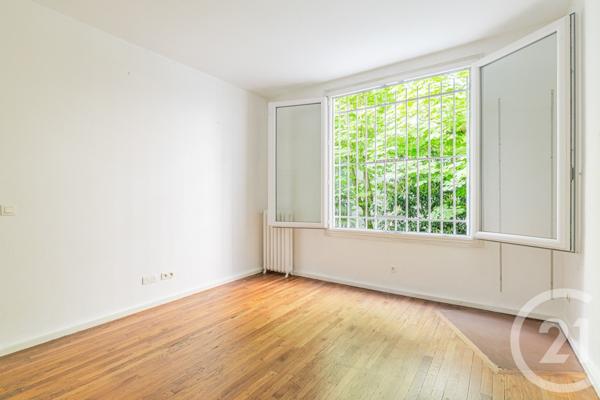 Immeuble à vendre  494 m2 PARIS - 75013