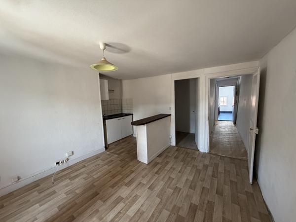 Immeuble
        
        - 180 m² 222 000 € *