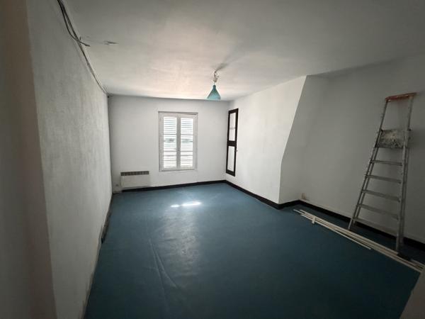 Immeuble
        
        - 180 m² 222 000 € *