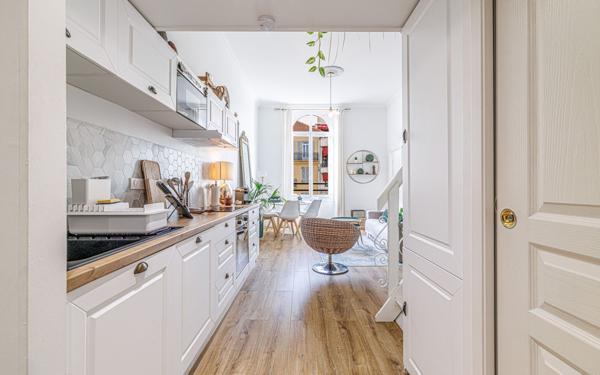 Appartement à vendre    3 pièces • 49,30 m2 Nice