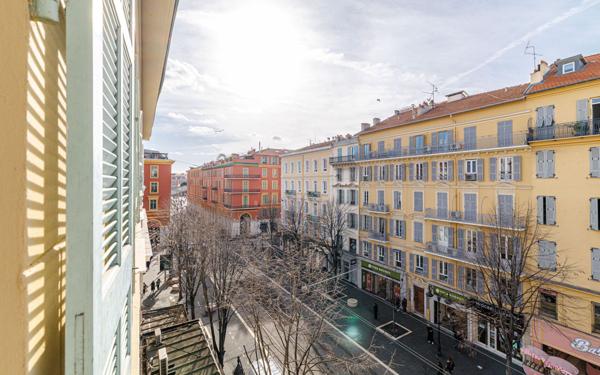 Appartement à vendre    3 pièces • 49,30 m2 Nice