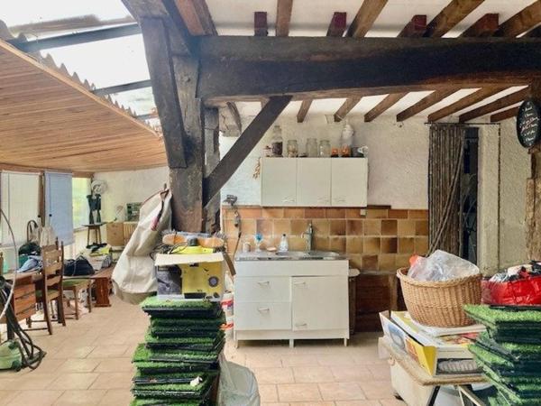 MAISON A RENOVER SUR TERRAIN DE 13960 m2