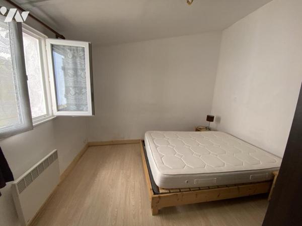 MAISON  AVEC UNE DEPENDANCE À VENDRE EN PLEIN CŒUR DE LOCMARIAQUER 