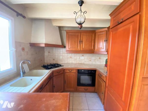 MAISON  AVEC UNE DEPENDANCE À VENDRE EN PLEIN CŒUR DE LOCMARIAQUER 