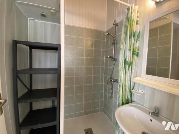 MAISON  AVEC UNE DEPENDANCE À VENDRE EN PLEIN CŒUR DE LOCMARIAQUER 