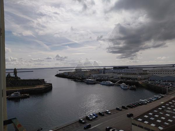 A LOUER BREST TOUR TANGUY APPARTEMENT VUE MER