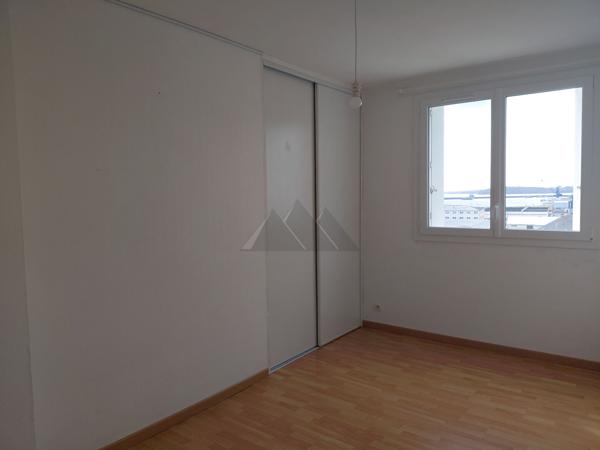 A LOUER BREST TOUR TANGUY APPARTEMENT VUE MER