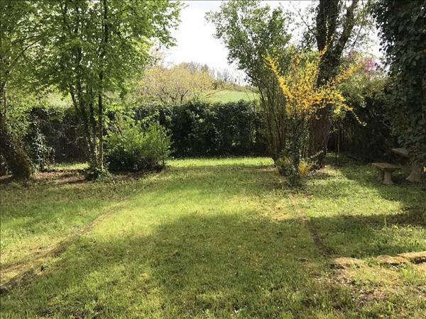 Maison à vendre |  Paussac-et-Saint-Vivien |  6 pièces | 146 m²