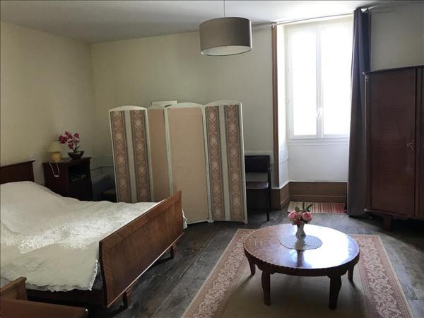 Maison à vendre |  Paussac-et-Saint-Vivien |  6 pièces | 146 m²