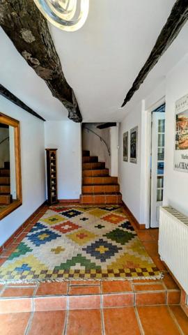 Magnifique propriété en pierre de 246 m² avec piscine intérieure et verger