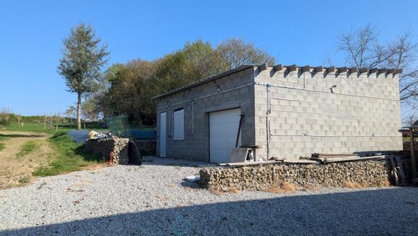 Magnifique propriété en pierre de 246 m² avec piscine intérieure et verger