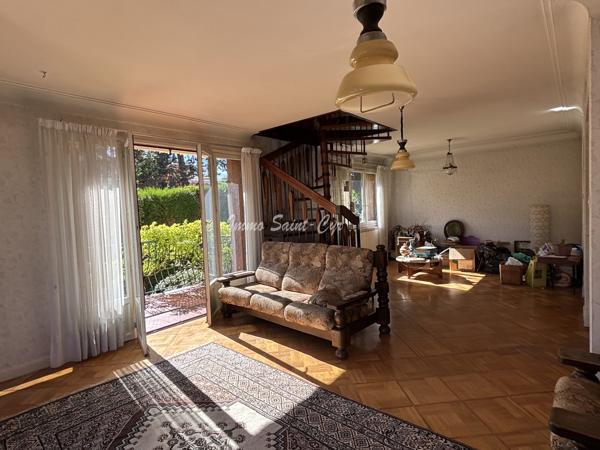 Maison 8 pièce(s) 6 chambre(s) 176 m²