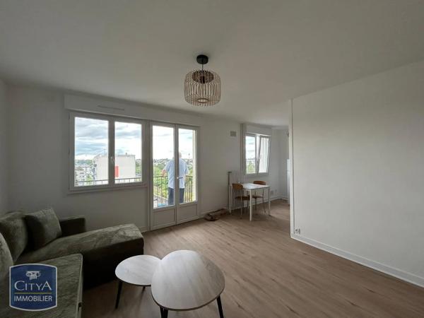 Appartement à louer 1 pièce 29m² Laval (53000)