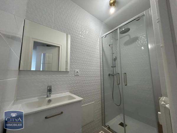 Appartement à louer 1 pièce 29m² Laval (53000)