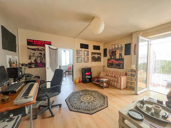 Maison à vendre à Trélazé - 5 pièces, 2 chambres, avec véranda