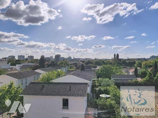 BAS FLOIRAC (33270) quartier Gambetta limitrophe de Bordeaux Bastide ( commerces services  écol...