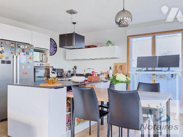 BAS FLOIRAC (33270) quartier Gambetta limitrophe de Bordeaux Bastide ( commerces services  écol...