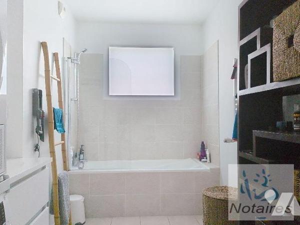 BAS FLOIRAC (33270) quartier Gambetta limitrophe de Bordeaux Bastide ( commerces services  écol...