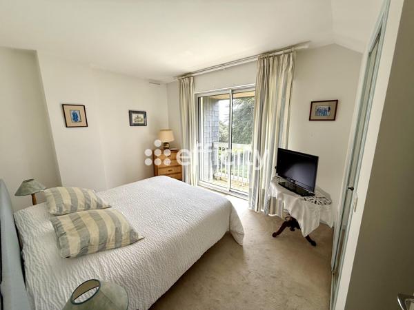 Maison
         8 pièces
        - 328 m² Bien prestige 1 335 000 € *