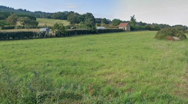Terrain constructible de 3420m² 18 000 €