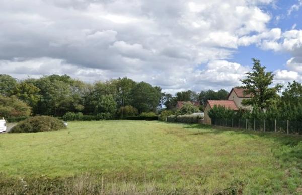 Terrain constructible de 3420m² 18 000 €