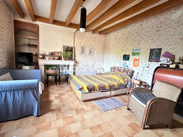 Vente maison de charme de 55 m² avec terrain clos à Chahaignes (72340), calme, verdure et authenticité