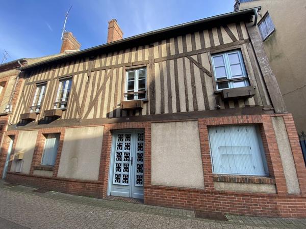 Maison avec ascenseur en coeur de ville de Verneuil sur Avre