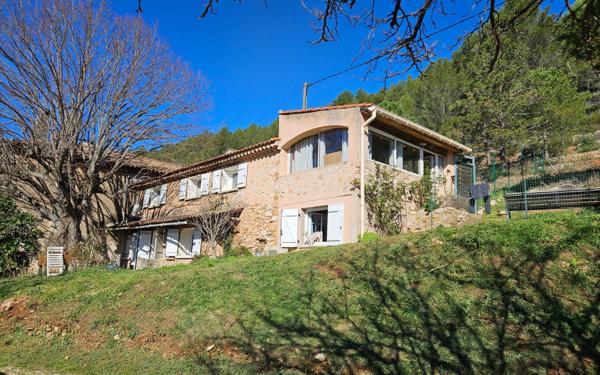 Maison à vendre    5 pièces • 132 m2 Auriol