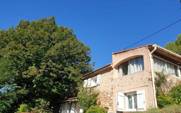 Maison à vendre    5 pièces • 132 m2 Auriol