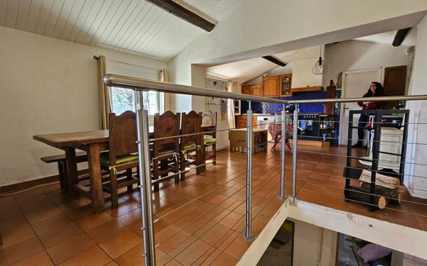 Maison à vendre    5 pièces • 132 m2 Auriol