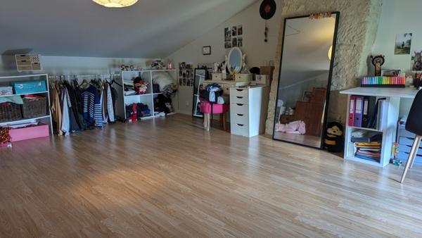 Maison  8 pièce(s)  5 chambre(s)  224 m²