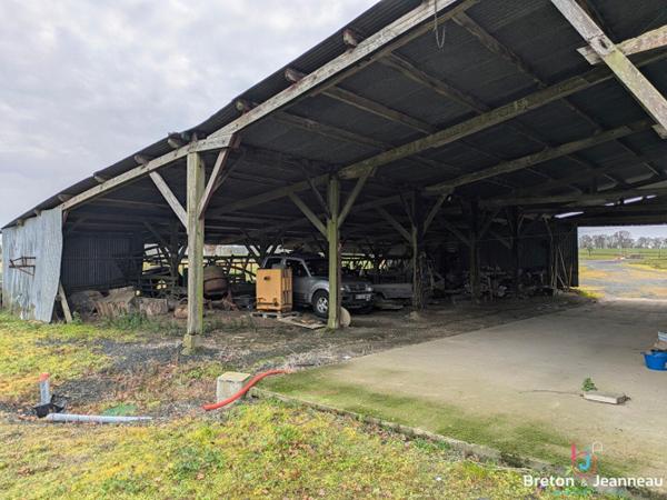 Corps de ferme sur 3 ha 39 secteur Vaiges