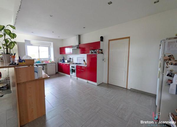 Corps de ferme sur 3 ha 39 secteur Vaiges