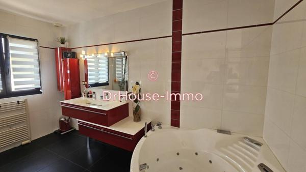 Maison à vendre 8 pièces de 272 m²