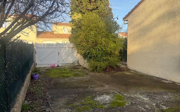 Maison à vendre    3 pièces •  Agde