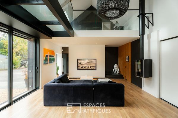 Elégante longère rénovée avec piscine et dépendances