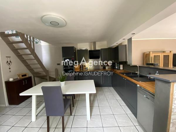 Maison à BONNEVILLE, 80670 - 4 pièces 88m²