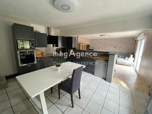 Maison à BONNEVILLE, 80670 - 4 pièces 88m²