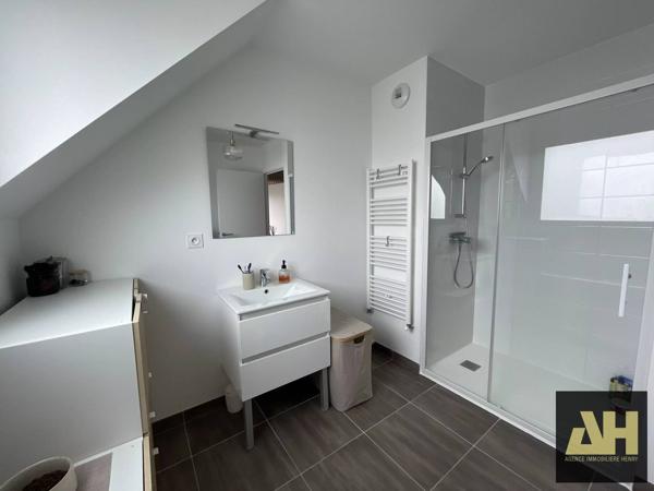 EXCLUSIVITE BREST - BEL APPARTEMENT T3 AVEC GRANDE TERRASSE ET PARKING PRIVÉ COUVERT - RÉSIDENCE RÉCENTE DE STANDING - ASCENSEUR