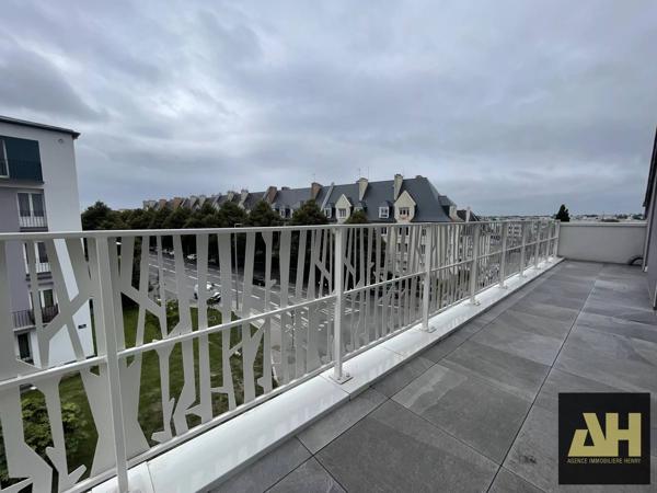 EXCLUSIVITE BREST - BEL APPARTEMENT T3 AVEC GRANDE TERRASSE ET PARKING PRIVÉ COUVERT - RÉSIDENCE RÉCENTE DE STANDING - ASCENSEUR