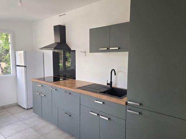 CAPENDU : MAISON BOURGEOISE ET STUDIO INDEPENDANT