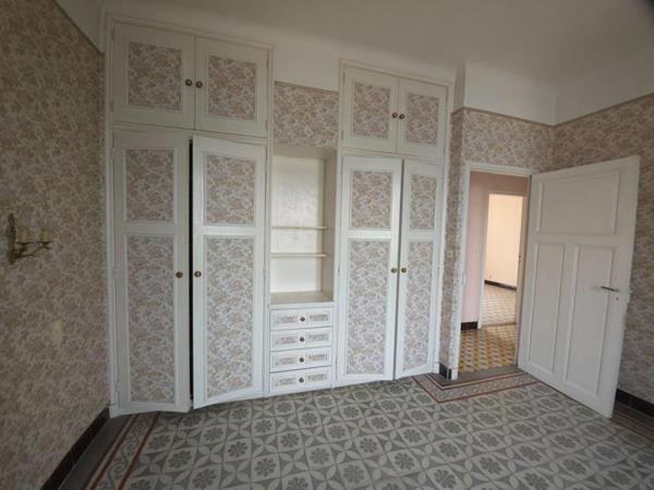CAPENDU : MAISON BOURGEOISE ET STUDIO INDEPENDANT