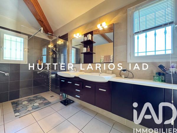 Maison à vendre 5 pièces 220 m² La Crau