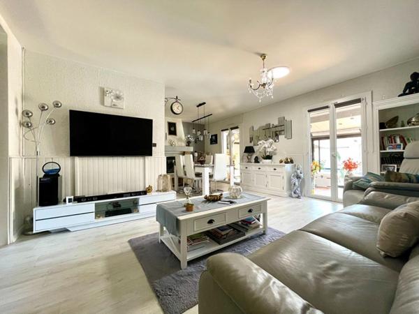 Maison Saint Jean D Illac 5 pièce(s) 123 m2