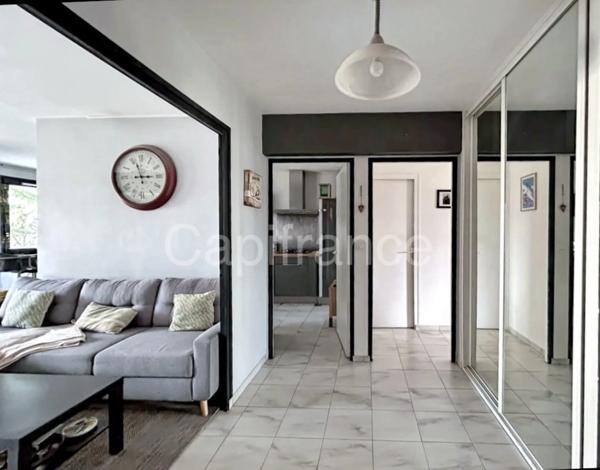 Appartement T4 85m², 2 balcons, garage possible, ANNECY MEYTHET (74)